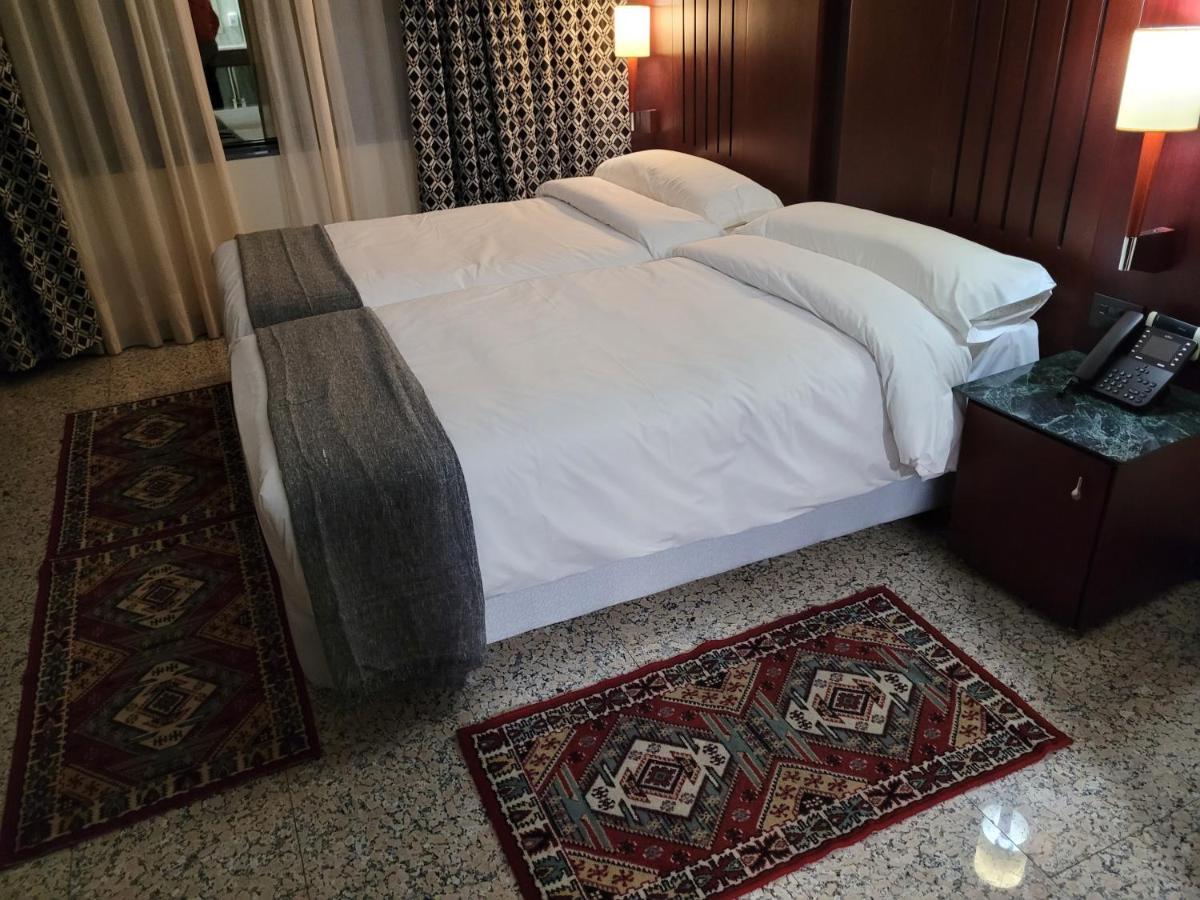 Jardines De Amaltea Hotel Лорка Екстериор снимка