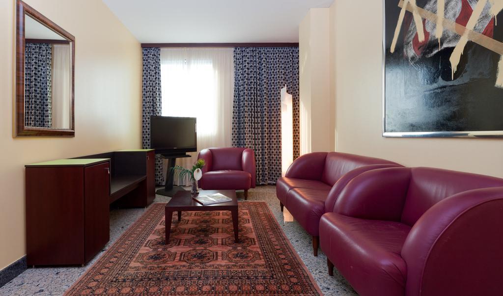 Jardines De Amaltea Hotel Лорка Екстериор снимка