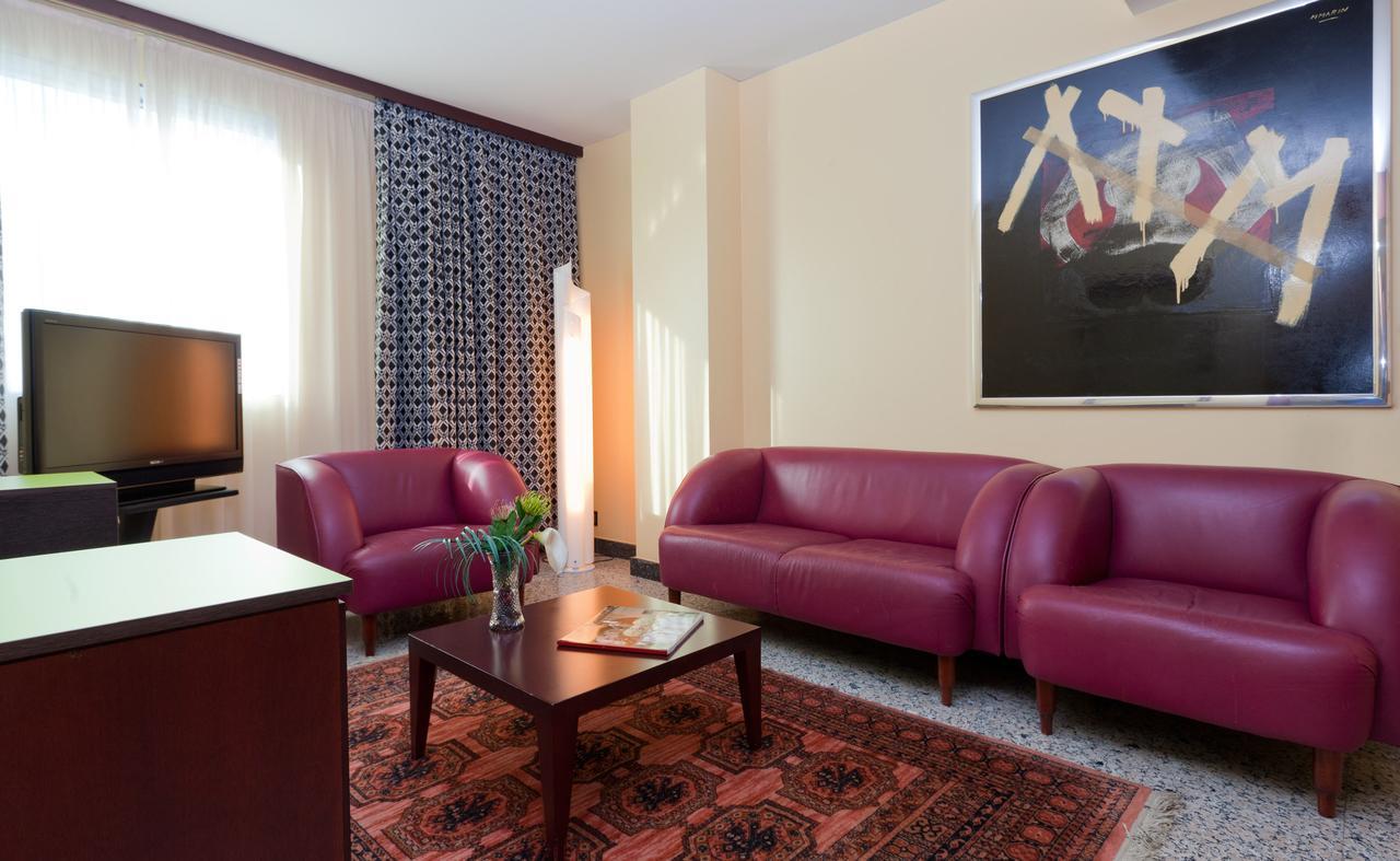 Jardines De Amaltea Hotel Лорка Екстериор снимка